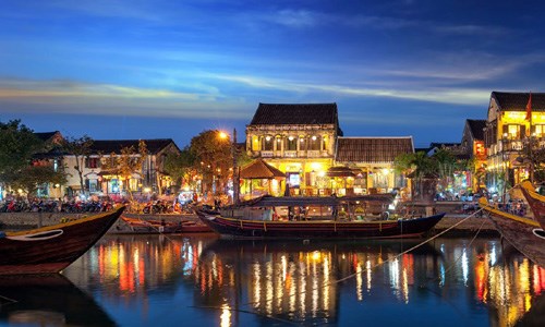  Phố cổ Hội An nằm ở tỉnh Quảng Nam, Việt Nam. Nơi đây nổi tiếng với những di sản kiến trúc có lịch sử từ hàng trăm năm trước, được công nhận là di sản văn hóa của UNESCO từ năm 1999. 