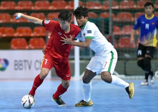 Dẫn bàn trước nhưng U20 Futsal Việt Nam chia điểm đầy tiếc nuối trước đối thủ. Ảnh: Quang Thắng.