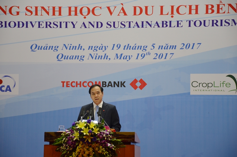 Phó Chủ tịch Thường trực UBND tỉnh Đặng Huy Hậu phát biểu tại buổi lễ