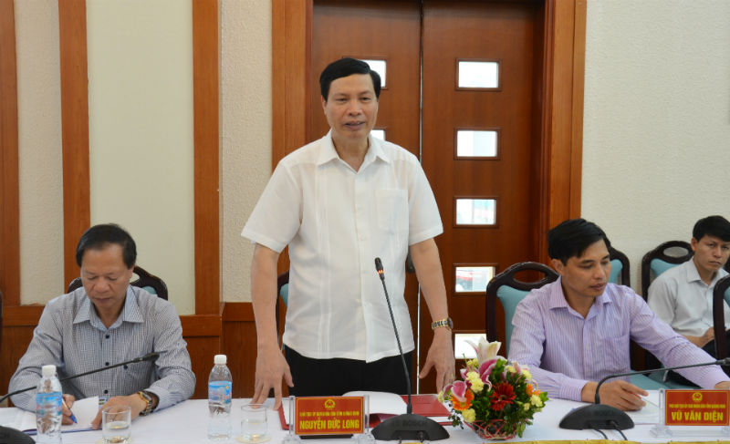 Đồng chí Nguyễn Đức Long, Phó Bí Thư Tỉnh ủy, Chủ tịch UBND tỉnh phát biểu tại hội nghị