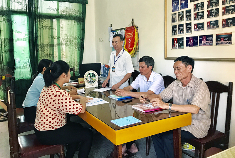 Cơ quan Khối MTTQ và các đoàn thể phường Đông Triều (TX Đông Triều) họp bàn triển khai công tác bầu cử trưởng khu trên địa bàn.