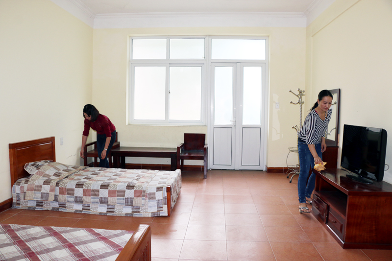 Khu tập thể công nhân của Công ty Than Quang Hanh có nhiều “căn nhà hạnh phúc” dành cho công nhân xa nhà có vợ, con lên thăm.