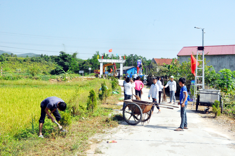 Xóm họ Đặng, xã Hải Sơn (TP Móng Cái) tham gia xây dựng thôn kiểu mẫu nông thôn mới.
