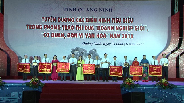 Tuyên dương 161 doanh nghiệp giỏi, cơ quan, đơn vị văn hóa năm 2016