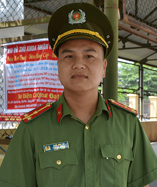 Thượng úy Ngô Duy Lý, Tổ trưởng Tổ an ninh Điểm thi Trường THPT Hải Đảo (huyện Vân Đồn):