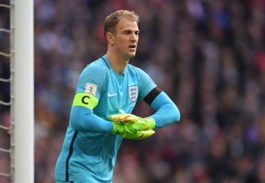  Tương lai Joe Hart đang rất bấp bênh.