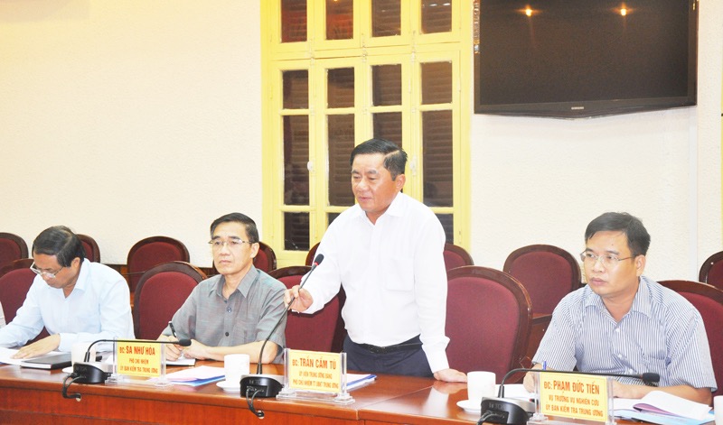 Đồng chí Trần Cẩm Tú, Phó Chủ nhiệm Thường trực Uỷ ban Kiểm tra Trung ương đánh giá cao những đột phá trong công tác xây dựng Đảng, hệ thống chính trị của Quảng Ninh