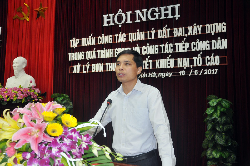 Đồng chí Vũ Văn Diện, Phó Chủ tịch UBND tỉnh phát biểu chỉ đạo tại buổi tập huấn