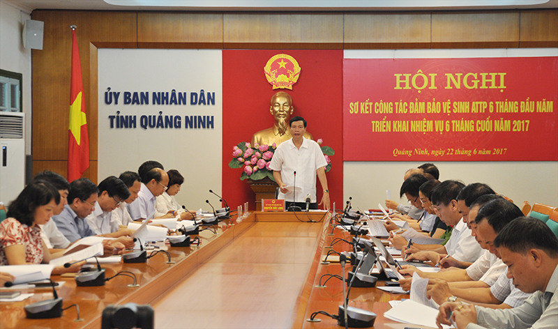 Đồng chí Nguyễn Đức Long, Chủ tịch UBND tỉnh, Trưởng BCĐ liên ngành ATTP tỉnh chủ trì hội nghị.