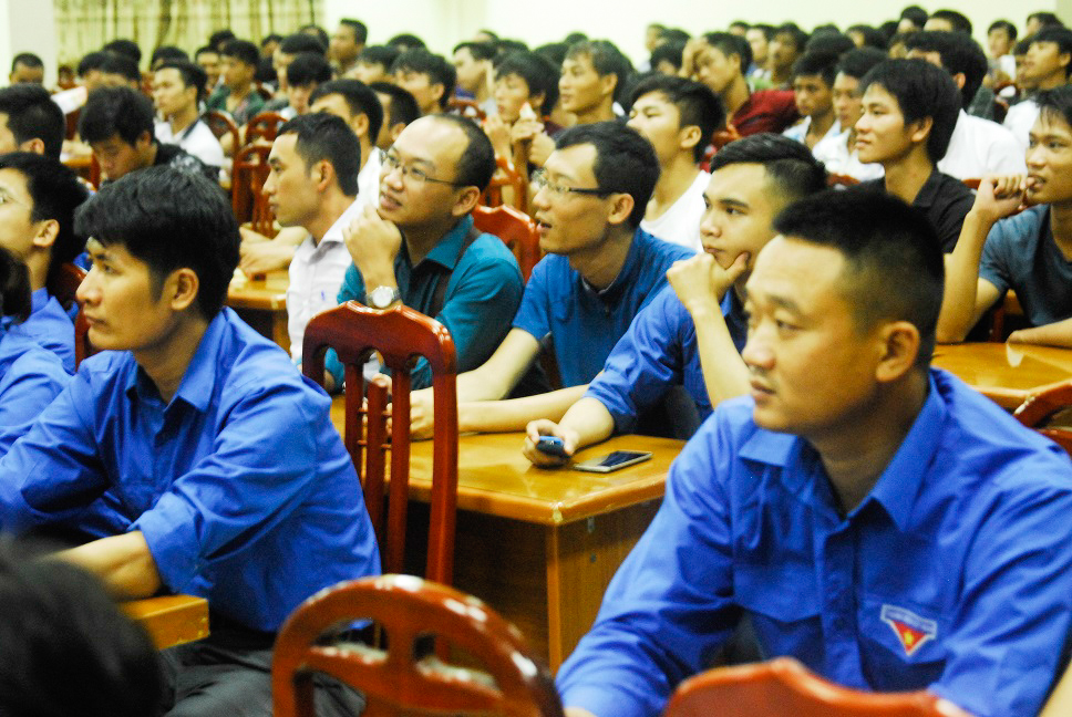 Các ĐVTN của Trường CĐ Than – Khoáng sản Việt Nam, phân hiệu đào tạo Cẩm Phả, tham gia chương trình