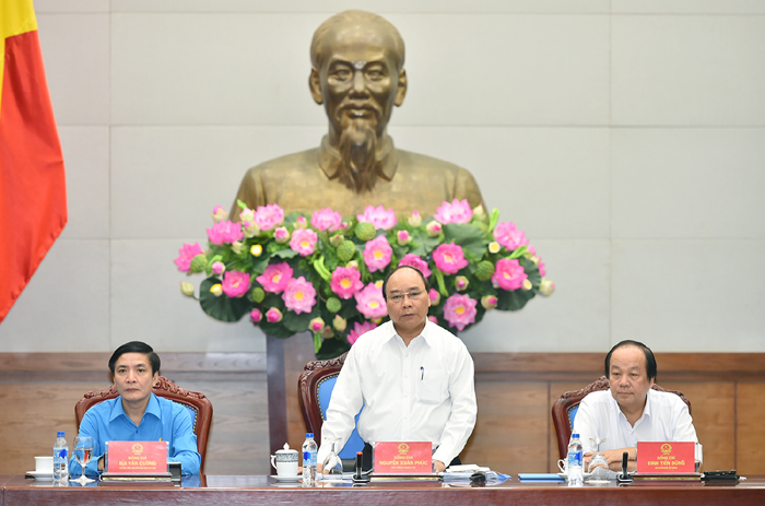 Thủ tướng Nguyễn Xuân Phúc chủ trì buổi làm việc với Đoàn Chủ tịch Tổng Liên đoàn Lao động Việt Nam.