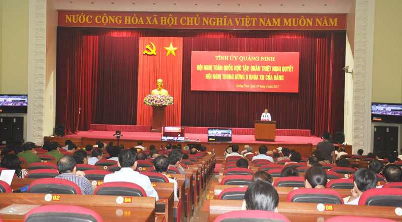Quang cảnh hội  nghị tại điểm cầu Quảng Ninh.