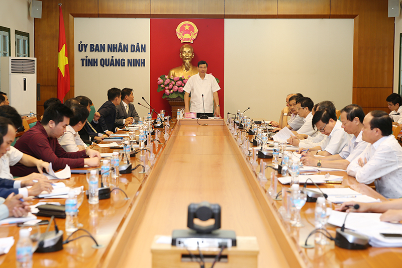Đồng chí Nguyễn Đức Long, Phó Bí thư Tỉnh ủy, Chủ tịch UBND tỉnh chủ trì buổi làm việc.