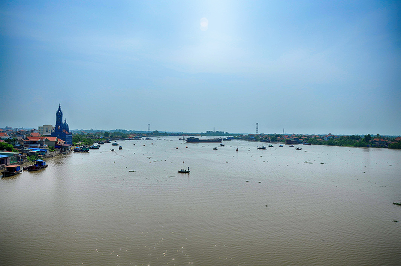 Sông Chanh (TX Quảng Yên).  Ảnh: Trần Minh