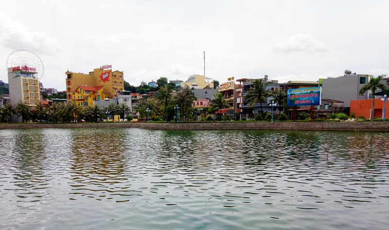 Hồ Điều hoà (phường Yết Kiêu) được bơm rút nước để đảm bảo tiêu thoát nước nhanh chóng khi có mưa lớn xảy ra