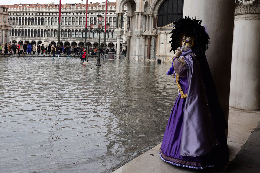 Venice, Italy: Hiện tượng 