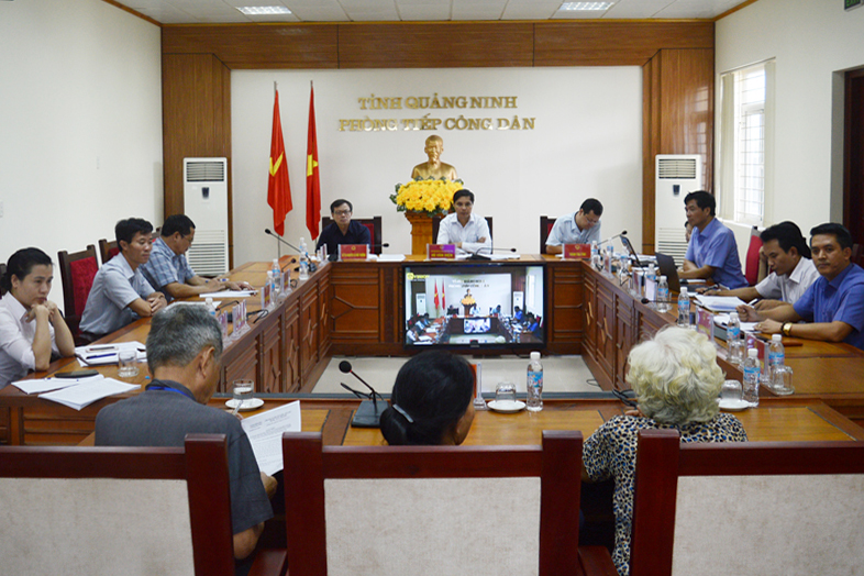 Hội đồng tiếp công dân tỉnh đối thoại với các hộ dân có nội dung kiến nghị tại buổi tiếp công dân thường kỳ tháng 7-2017.