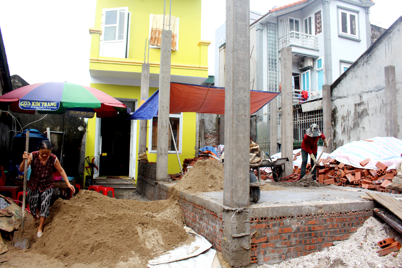 Từ nguồn Quỹ “Đền ơn đáp nghĩa”, huyện Vân Đồn đã hỗ trợ gia đình chính sách Nguyễn Thị Hoa, khu 4, thị trấn Cái Rồng xây nhà ở mới.