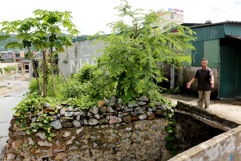 Theo các hộ dân khu 6A, phường Cẩm Trung, TP Cẩm Phả, hệ thống cống thoát nước cũ trên địa bàn khu phố hoàn toàn có thể đáp ứng được yêu cầu tiêu thoát nước mùa mưa nếu được chính quyền quan tâm cải tạo.
