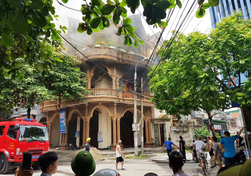 Vụ cháy xảy ra cơ sở kinh doanh Karaoke 69 phường Quang Trung