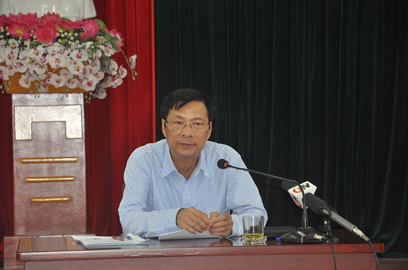 Bí thư Tỉnh ủy Nguyễn Văn Đọc phát biểu tại buổi làm việc với Đảng ủy xã Phú Hải.