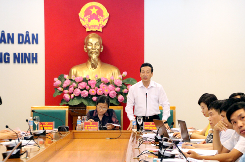 Đồng chí Nguyễn Văn Thành, Phó Chủ tịch UBND tỉnh, Tổ trưởng Tổ công tác hoàn thiện Đề án đơn vị hành chính - kinh tế đặc biệt Vân Đồn kết luận hội nghị.