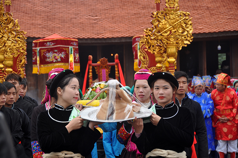 Sau nhiều năm gián đoạn, năm 2017, Hội đình Lục Nà của người Tày ở xã Lục Hồn (Bình Liêu) được khôi phục lại và duy trì hàng năm đến nay.