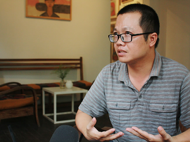 Nhà văn Uông Triều. 