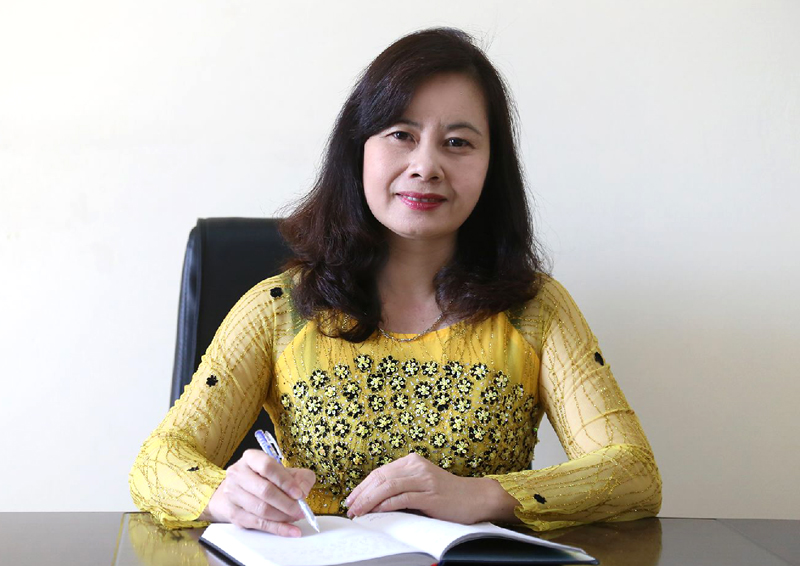 Phó Giám đốc Sở Thông tin-Truyền thông Phạm Hồng Lan trả lời phỏng vấn Báo Quảng Ninh