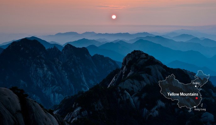 Hoàng Sơn - Mặt trời mọc trên biển mây  Những ngọn núi thần bí phủ đầy sương mù này là một trong những ngọn núi đẹp nhất và nổi tiếng nhất Trung Quốc. Điểm nhấn thu hút và hấp dẫn du khách ở dãy núi là lúc bình minh lên và khi đó 