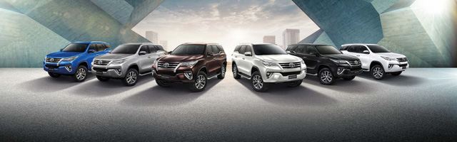 Vào hồi giữa tháng 6 năm nay, những thông tin đầu tiên liên quan đến Toyota Fortuner 2017 tại Thái Lan đã bất ngờ được lan truyền trên mạng. Đến nay, hãng Toyota mới chính thức tung ra phiên bản mới của dòng SUV cỡ trung ăn khách này tại thị trường Thái Lan nói riêng và Đông Nam Á nói chung.