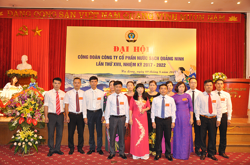 BCH Công đoàn Công ty CP nước sạch Quảng Ninh nhiệm kỳ 2017-2020 ra mắt Đại hội.