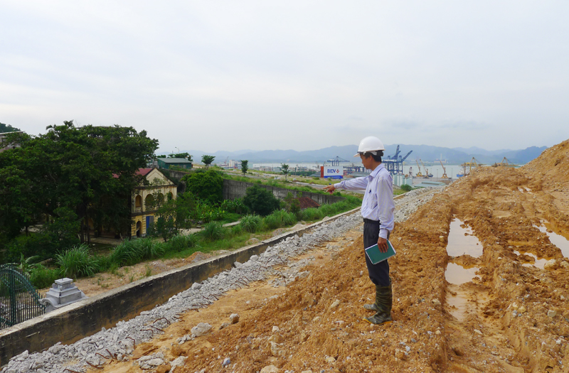 130 tuyến kè cấp 2 của dự án án Khu biệt thự và khách sạn vườn Phượng Hoàng