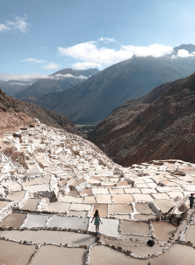 Nằm tại thung lũng Inca gần thị trấn Cusco ở Peru, những hồ muối bậc thang Maras trông như phong cảnh trên một hành tinh khác.