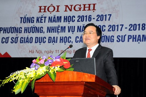 Bộ trưởng Phùng Xuân Nhạ phát biểu tại Hội nghị. Ảnh: BH