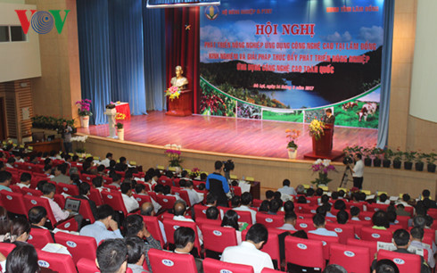 Hội nghị toàn quốc về nông nghiệp ứng dụng công nghệ cao diễn ra tại TP Đà Lạt, tỉnh Lâm Đồng.
