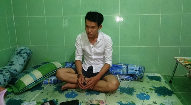 Võ Văn Hoàng bị bắt giữ tại phòng trọ, tối 14-8.