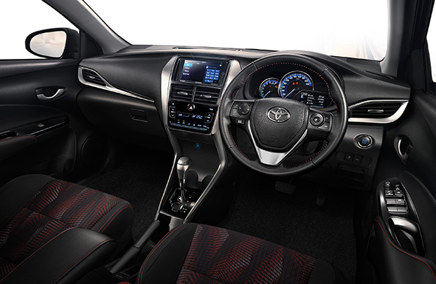 Ở bản S cao cấp nhất, Toyota Yaris Ativ được trang bị hệ thống thông tin giải trí với màn hình cảm ứng 7 inch, điều hòa tự động...