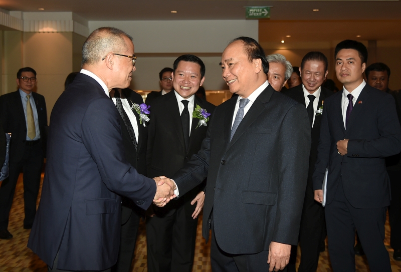 Thủ tướng Nguyễn Xuân Phúc tiếp một số tập đoàn Thái Lan. Ảnh: VGP/Quang Hiếu