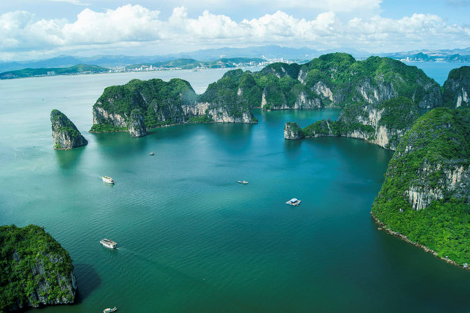 Vịnh Hạ Long là Di sản thiên nhiên Thế giới ở Việt Nam. Ảnh: Phạm Duy Long.