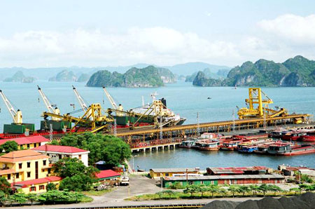 Cảng Cẩm Phả.