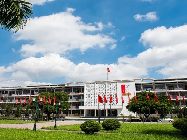 Đại học Bách khoa Hà Nội chỉ đứng vị trí thứ 7. (Ảnh: hust.edu.vn)