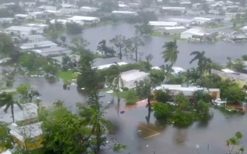 Vùng Naples (Florida, Mỹ) ngập sâu trong nước vì bão Irma. (Ảnh: Telegraph)