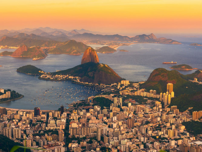   Botafogo, Rio de Janeiro, Brazil:  Từ khu phố này, du khách có thể phóng tầm mắt bao trọn thành phố Rio de Janeiro; Đây cũng là khu vực đa văn hóa, ẩm thực phong phú.