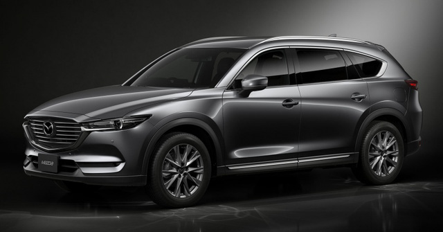 Ngay cả thiết kế của lưới tản nhiệt cũng được bê từ Mazda CX-5 2017 sang. Tuy nhiên, lưới tản nhiệt đi kèm những thanh ngang bên trong, tương tự Mazda CX-9 2017.