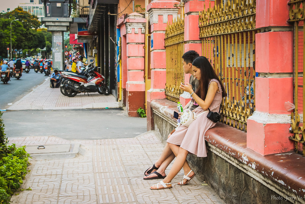 Màu sắc tươi mới khiến nhà thờ Tân Định trở thành một điểm đến lý thú với khách du lịch và giới trẻ của Sài Gòn.