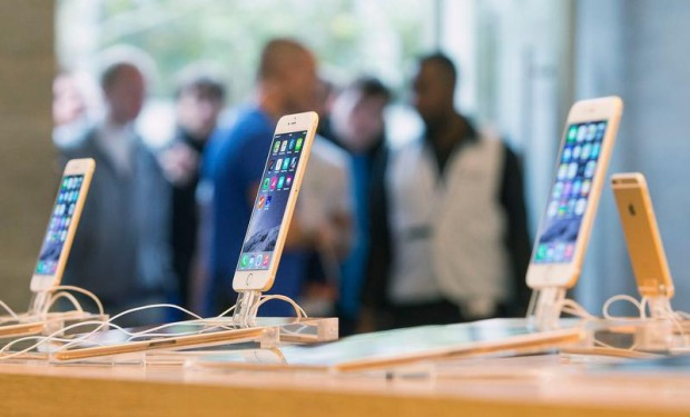 iPhone 8 sẽ có mặt tại Việt Nam trong tháng 9 này. ẢNH: AFP