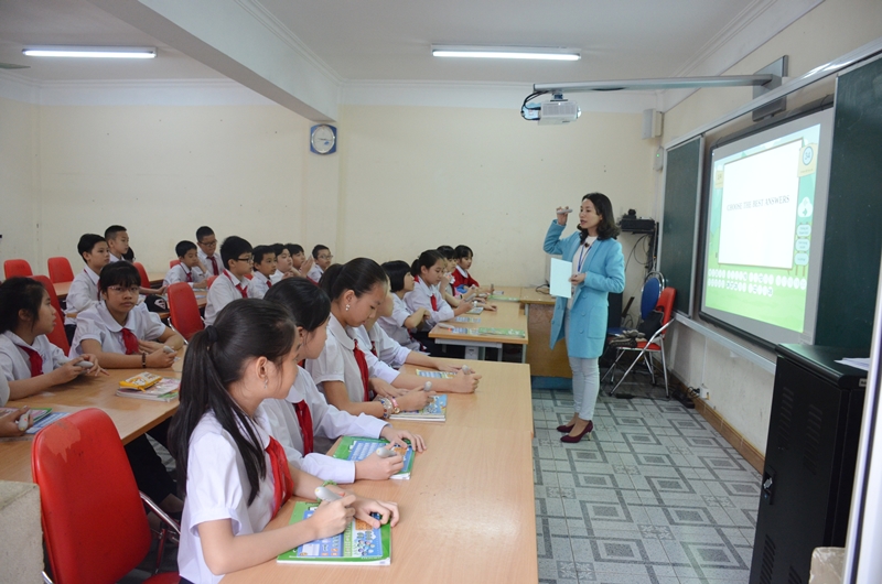 Tiết học Tiếng Anh của học sinh Trường Tiểu học Hạ Long