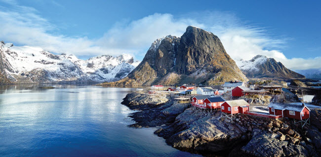 Reine, Na Uy: Làng chài trên đảo Lofoten được cho là nơi hạnh phúc nhất thế giới.