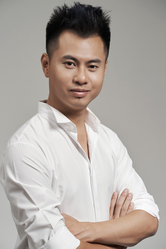 Nhạc sĩ Dương Cầm đảm nhận vai trò giám đốc âm nhạc trong cuộc thi Sao Mai 2017. Ảnh: NVCC.